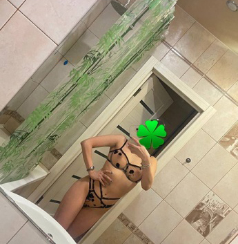 Со мной ты окунешься в мир страсти и наслаждения. Я креативная и открытая, всегда готова испытывать новые вещи в постели. Позволь мне побаловать тебя своими опытными руками и заботливым характером. У меня есть множество возможностей и услуг, которые доставят тебе удовольствие: классический секс, оральные ласки, анальный секс и многое другое. У меня есть отличные отзывы от предыдущих клиентов, которые гарантируют качество и профессионализм моих услуг. Жду встречи с тобой, чтобы сделать твою ночь особенной и запоминающейся. Для тебя приготовлены яркие фотографии, чтобы ты мог окончательно убедиться в моей привлекательности. Доверься мне и получи настоящий праздник удовольствий.🔥💋🌟 5301, 23 года